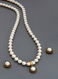 Pearls Locket Sets