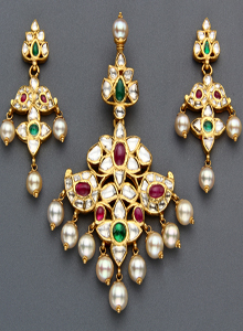 Kundan Locket Sets